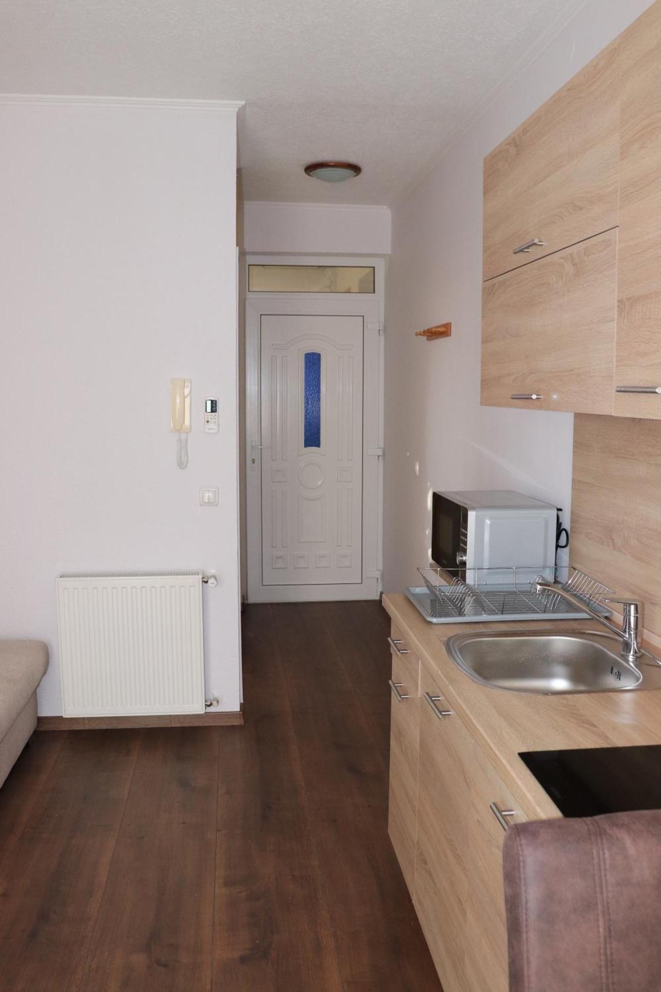 Liget Apartmanhaz ケヒダクスタニー エクステリア 写真