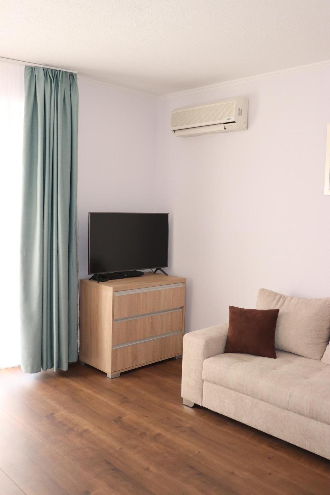Liget Apartmanhaz ケヒダクスタニー エクステリア 写真